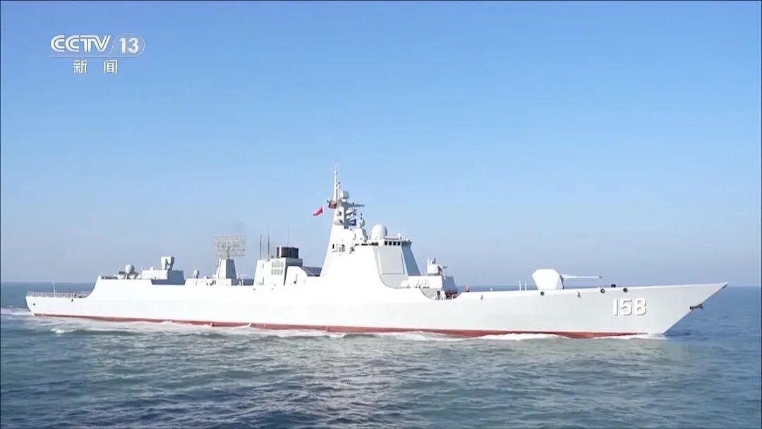 中国军舰穿越国际水道，引发外媒关注！专家：完全符合国际法（组图） - 2