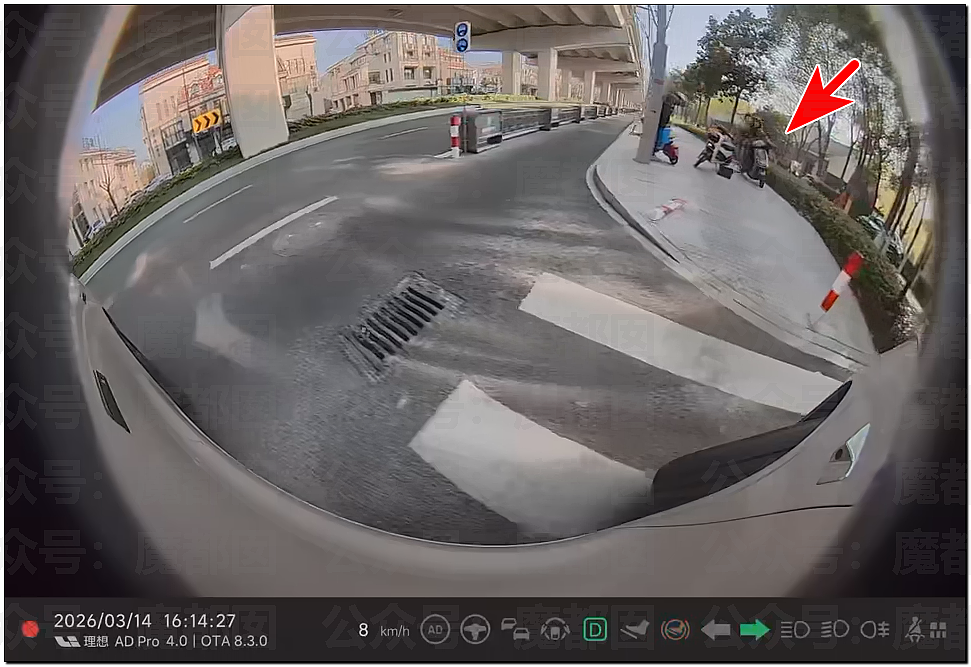 全网质疑：1分钟别停奔驰8次的路虎车主，到底是哪位达官显贵？（组图） - 26
