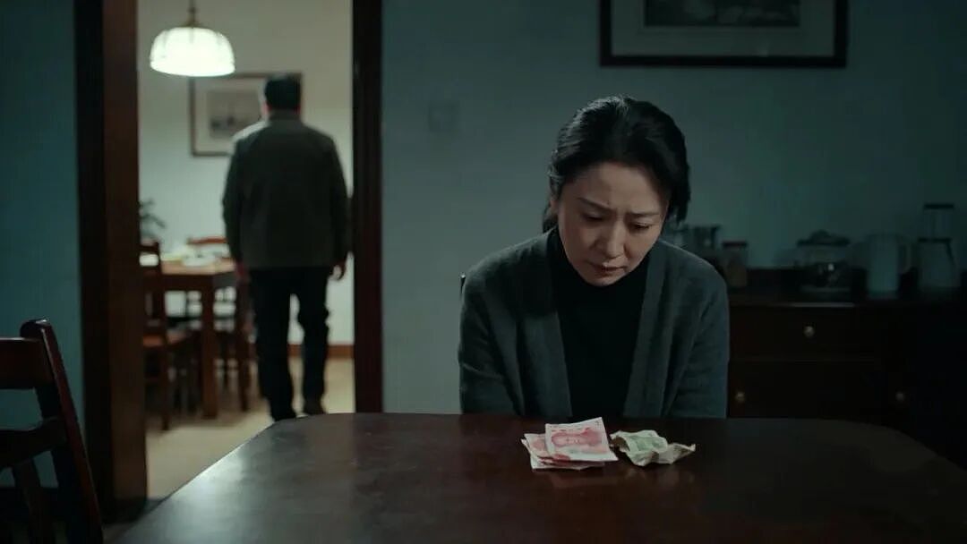 中产返贫4件套刷屏：年薪百万瞬间清零，普通家庭如何避坑？ - 4