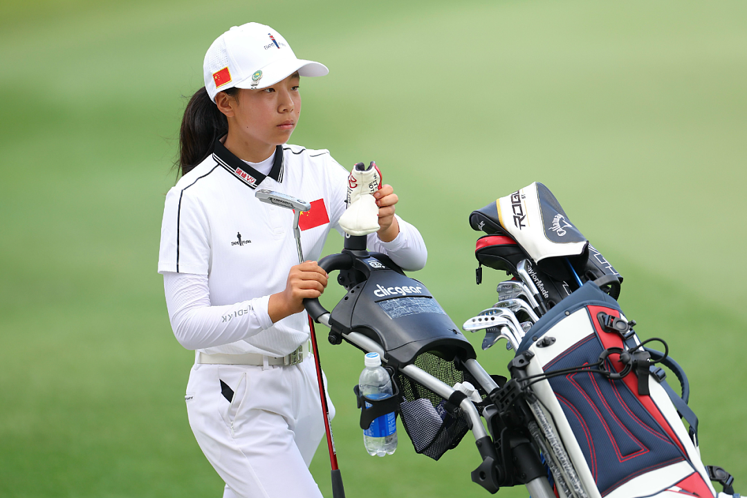 刘国梁双胞胎女儿差距惊人：老大被海外名校疯抢，老二活成“普娃”，奥运冠军家庭也躲不开养娃玄学？ - 9