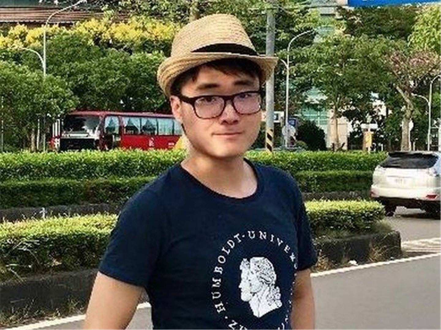 英驻港雇员郑文杰投诉CGTV播嫖娼案视频 英方展开调查（图） - 1