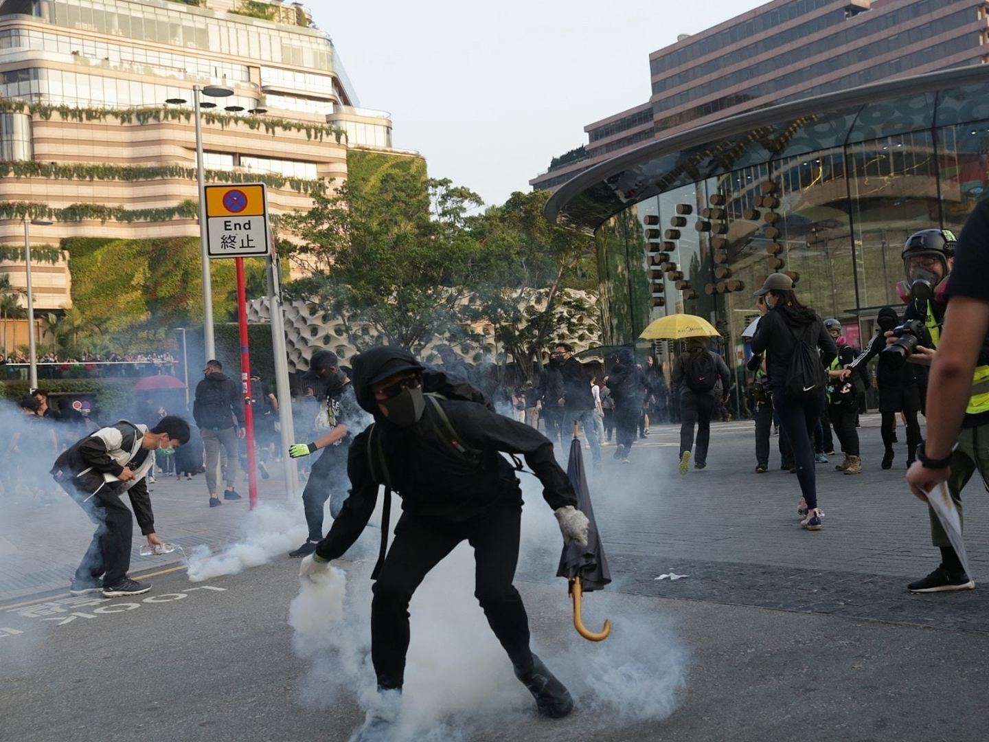 美媒将香港修例风波列为年度“好事”激怒中国（组图） - 1