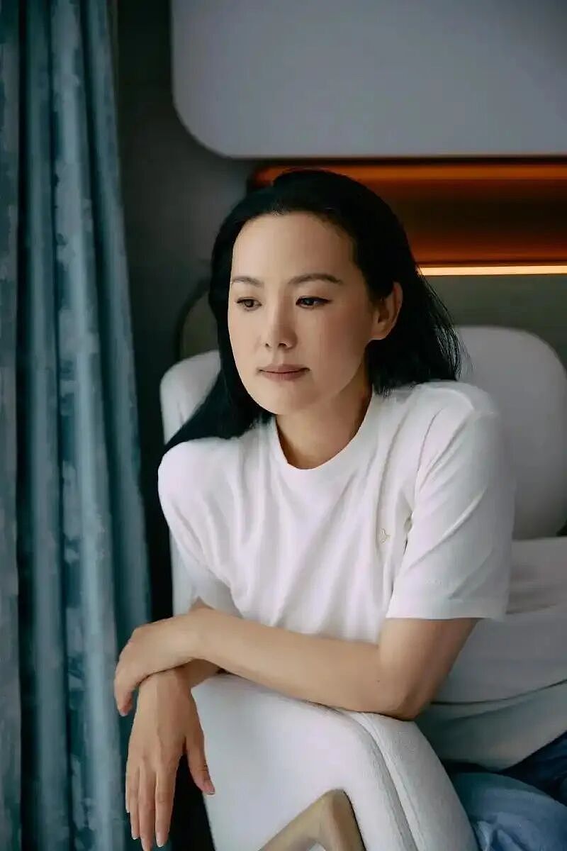 她陪伴陈道明8年，2亿身价不求名分，转身嫁王菲初恋成人生赢家（组图） - 11