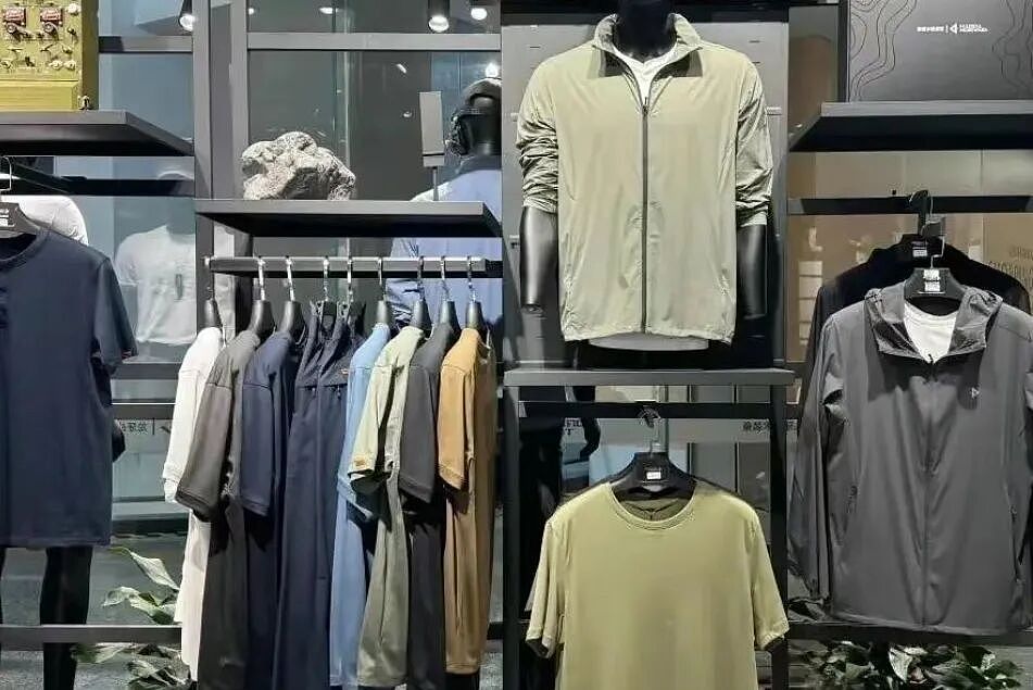 中国硬汉版lululemon，赚走中年男人18亿（组图） - 13