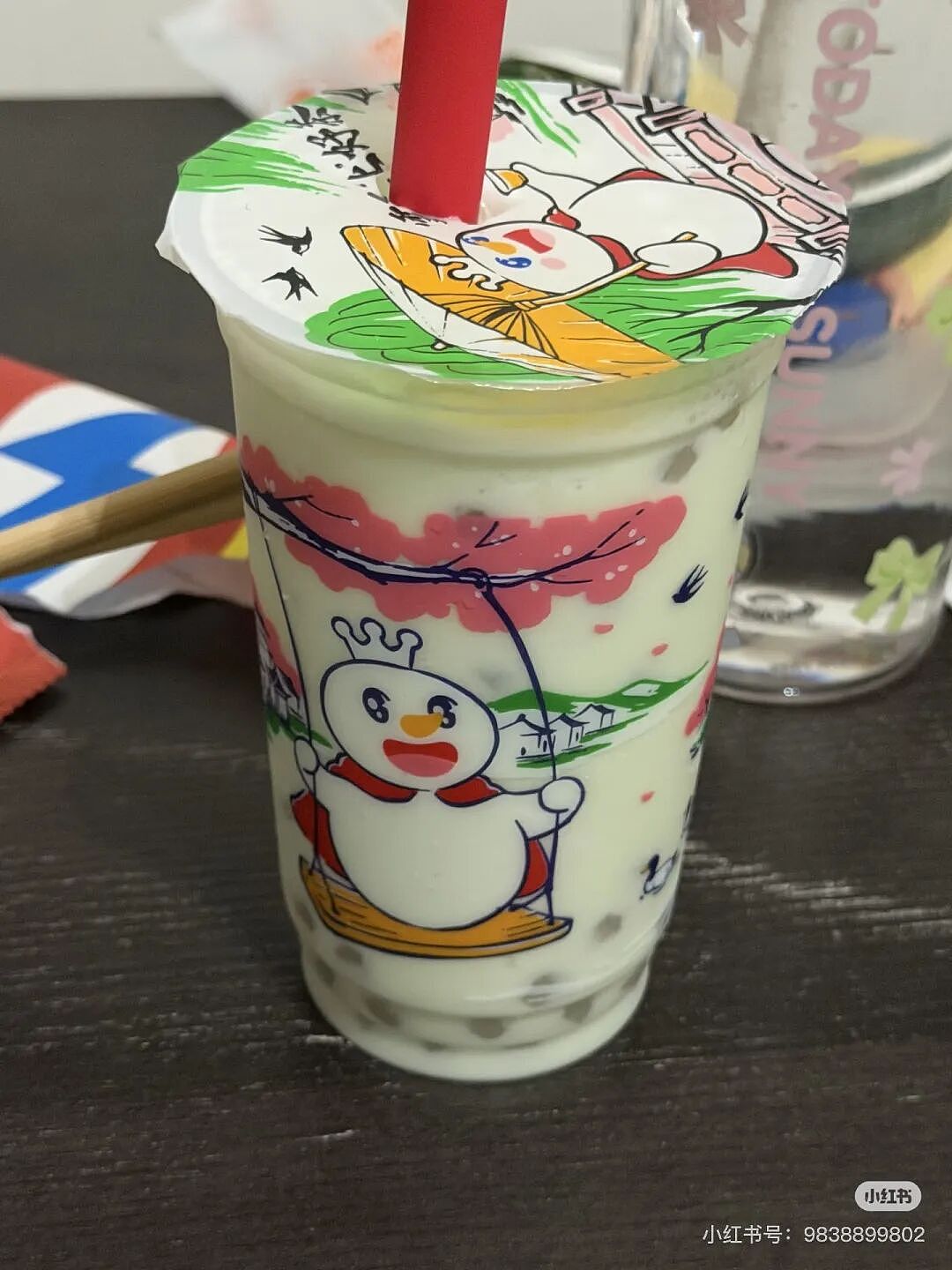 新包装被吐槽像“三无奶茶”,蜜雪冰城天塌了(组图) - 8