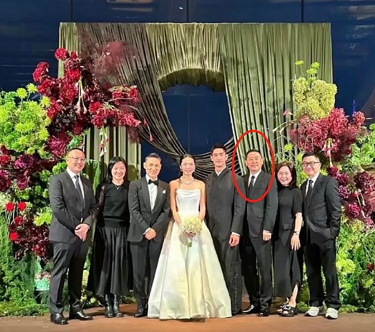 百亿豪门富二代大婚！干爹张学友现场献唱！曾志伟、郑伊健……每桌都是茅台（组图） - 4