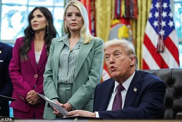 突发！美国司法部长邦迪被特朗普开除，被曝与加州民主党州长候选人有联系 - 5