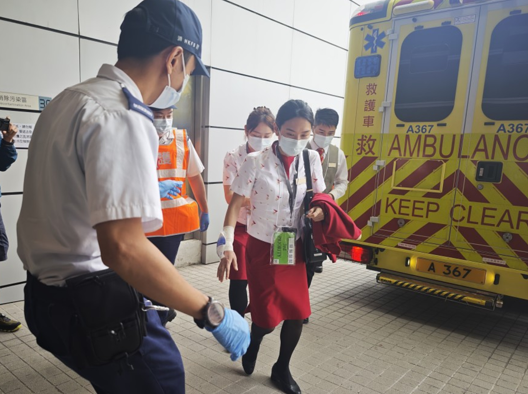 “感觉在坐跳楼机”！今早澳洲飞香港航班，10人受伤 - 6