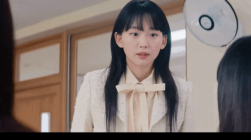 韩国37岁“初恋脸”刷爆热搜:貌美又凶狠,好疯狂的人生…… - 11
