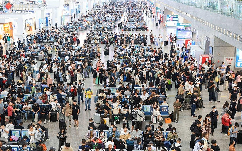 求!中国人都不出去玩了?!数据背后藏着怎样的秘密…(组图) - 1