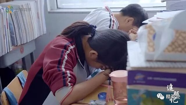 张雪峰猝然离世：用睡眠换明天的背后，为什么「猝死」的年轻人越来越多？ - 10