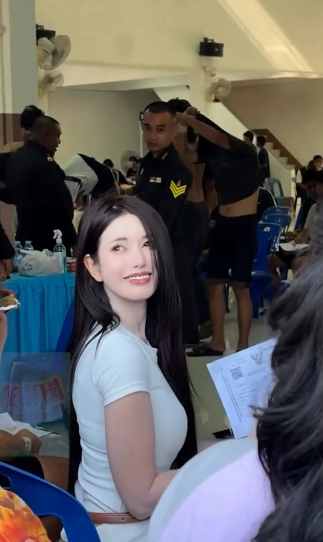 泰国征兵再出“美女”奇葩名场面!有人盛装亮相美成天仙,有人为逃避吃成200斤(组图) - 19