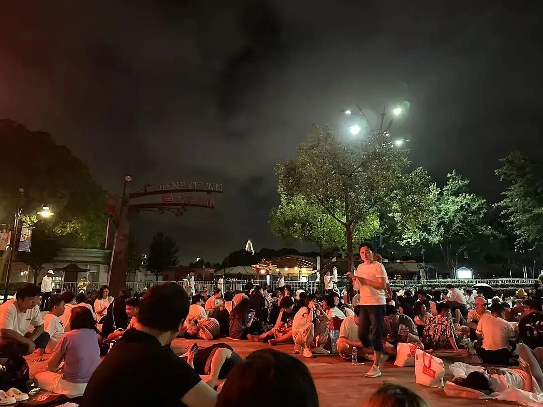 迪士尼的“氪金玩家”，为何又把穷游党逼疯了？（组图） - 14