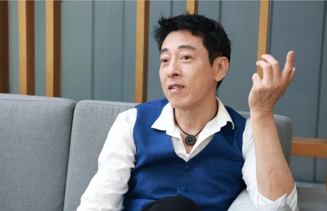 60岁香港知名男星大病后罕见受访,辟谣“5000万被富婆包养”(组图) - 1