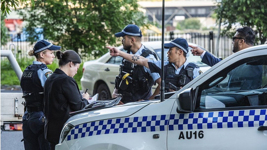 悉尼西区枪击案进展:38岁黑帮分子被精准射杀,警方逮捕1人,仍有嫌犯在逃(组图) - 2