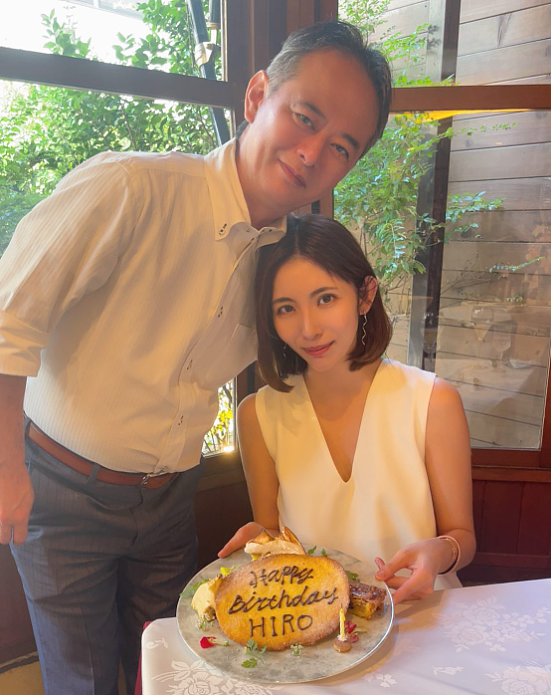 比丈夫小26岁的性感模特7年拼4胎,31岁却突然宣布下海陪酒(组图) - 15
