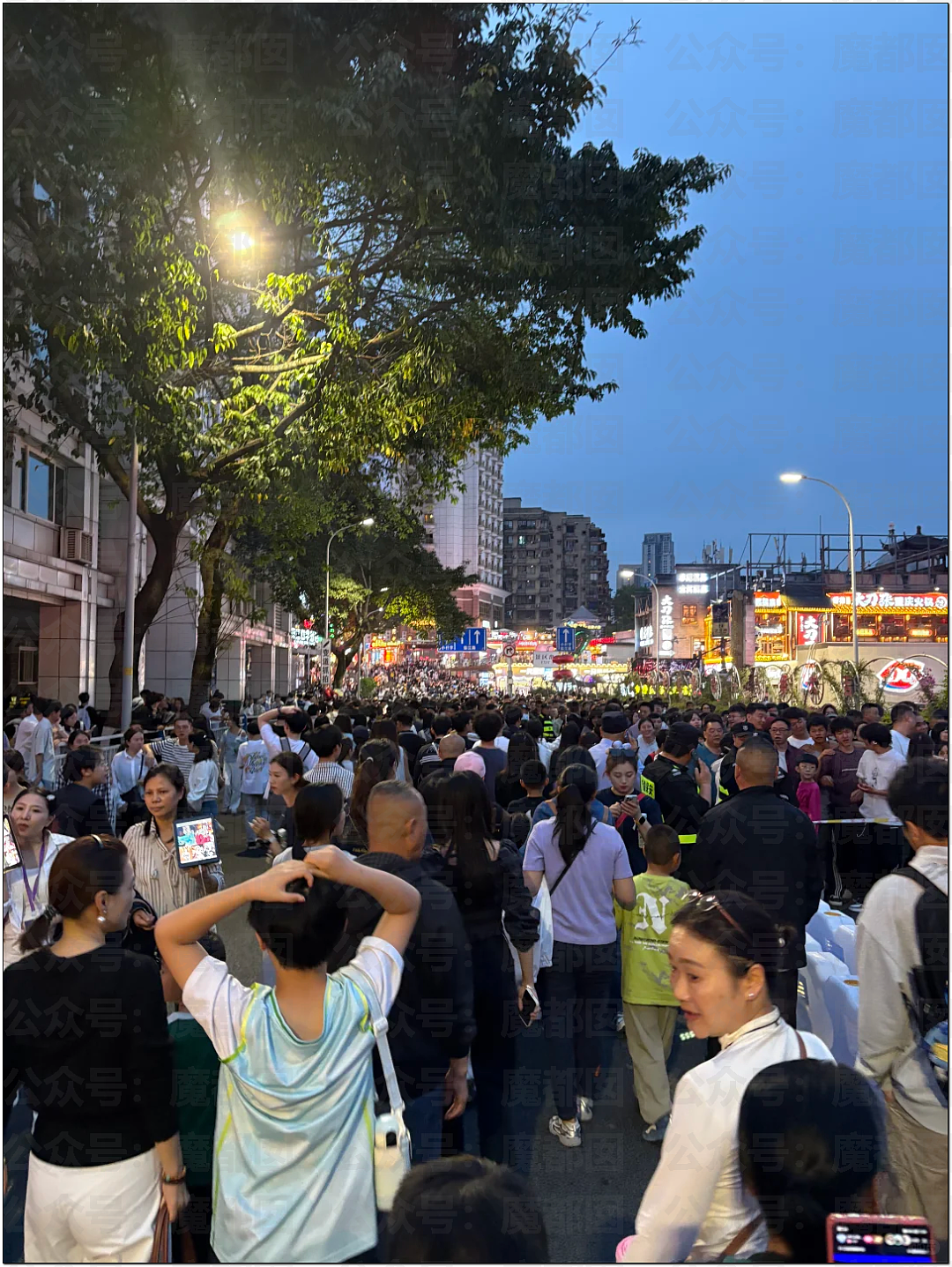肉贴肉，人挤人！五一长假首日，中国各大景点已爆（组图） - 81