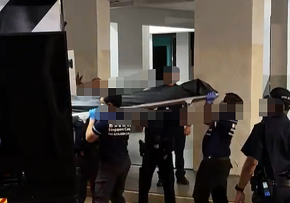 新加坡组屋现骇人命案：华裔女惨遭情杀、前男友坠楼送医！现场血迹斑斑（组图） - 1