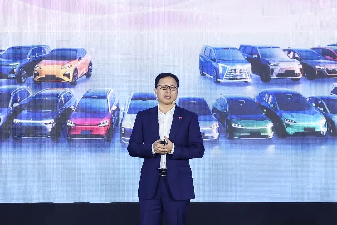 全栈创新,不止于C位:奕境X9携手华为乾崑如何将合作深度转化为品牌护城河 - 1
