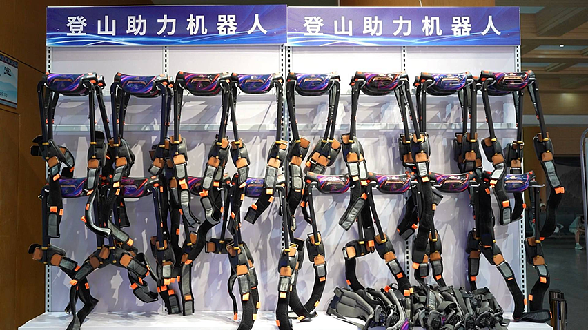 中国“钢铁战衣”,让外国轮椅女孩重新站立(组图) - 16