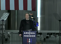 SpaceX创造历史！马斯克成全球首位万亿富翁（组图）