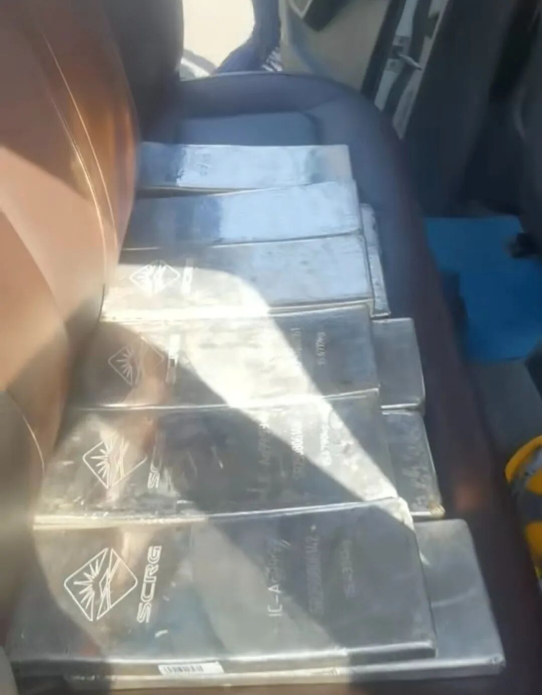 货车司机丢13块银砖，价值百万！重金悬赏后有人交还12块领23.5万酬金（组图） - 4