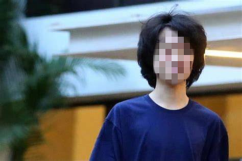中国小伙重拳怒揍新加坡争议“网红”,竟获百万网友力挺致敬!只因...(组图) - 19