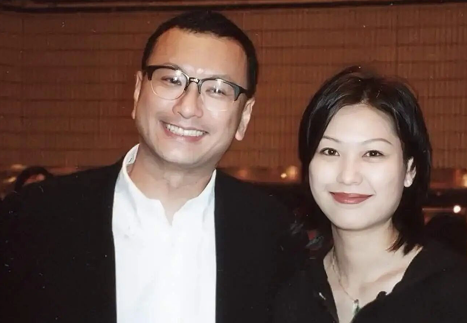 吃瓜 !温哥华出生长大,华人TVB花旦恋上70岁富商!曝对方曾娶港姐为妻有三子女!(组图) - 3
