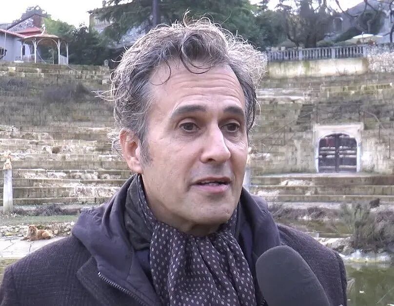 意大利男子推平山头建假古罗马遗址，骗游客20多年终被判刑拆除（组图） - 8
