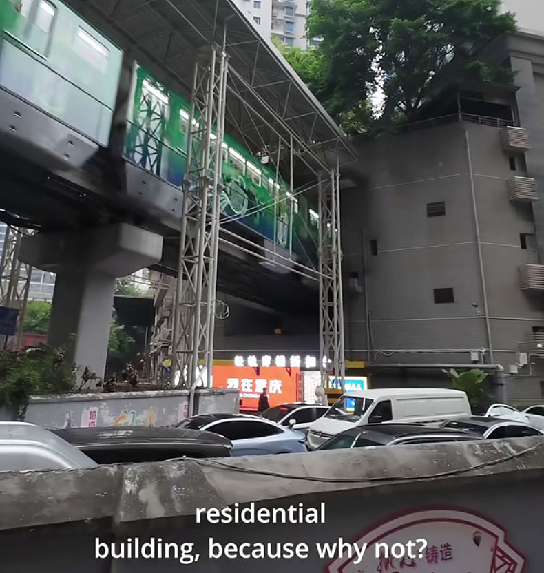 惊！中国人通勤日常火爆外网！百万外国网友吓傻了：这么刺激的吗！ - 7