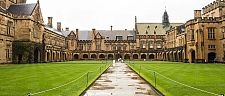 【留学周报Vol.415】悉尼大学预科泰勒学院 / Holmesglen  /库詹姆斯克大学  本周招生情况更新！