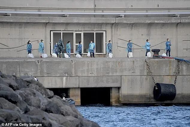 法国确诊女子早就发病，船医非说她焦虑过度？西班牙接收船只后，发现一例阳性！（组图） - 1