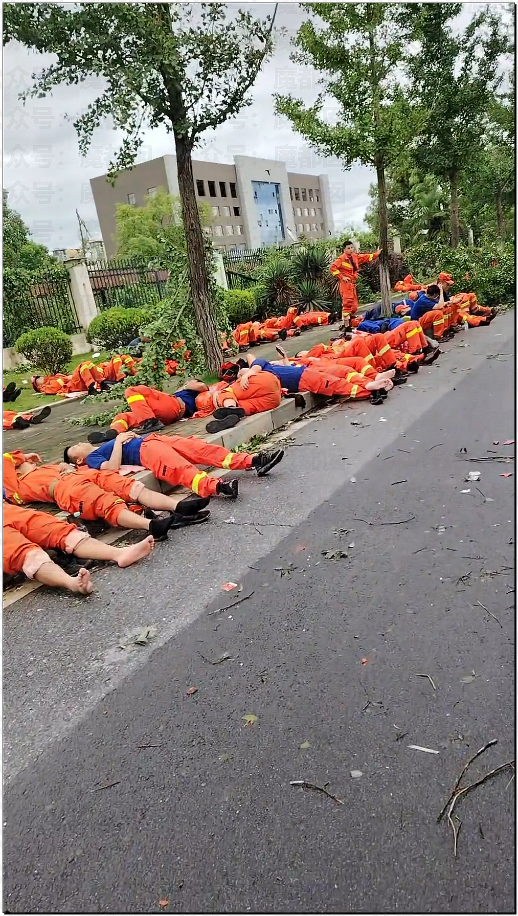今年太怪!广西大水、湖北龙卷风!还会发生多少可怕的事?(组图) - 115