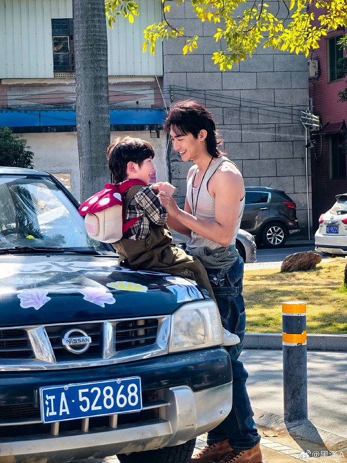 女老师爱上卖鱼男,被嫌弃的“恋爱脑”怎么偷偷在短剧里翻身了? - 8
