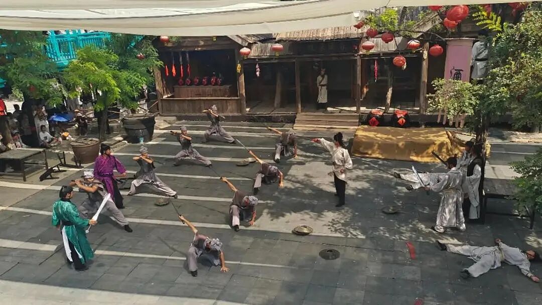 没有一件真文物,万岁山为何成为河南最赚钱的景区?(组图) - 4