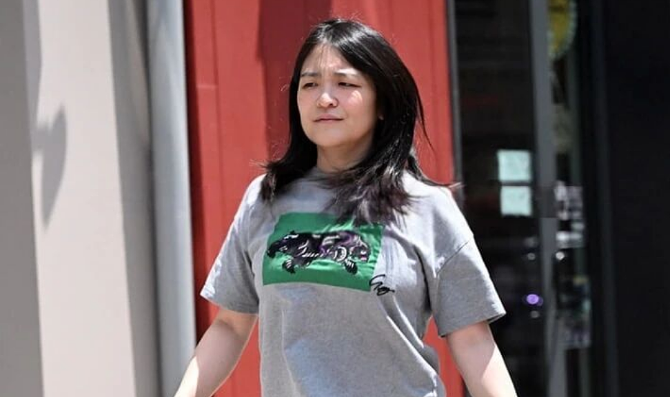 34岁公主逃离皇室后放飞自我!素颜逛街,松弛感满满!和平民丈夫恩爱如初(组图) - 2