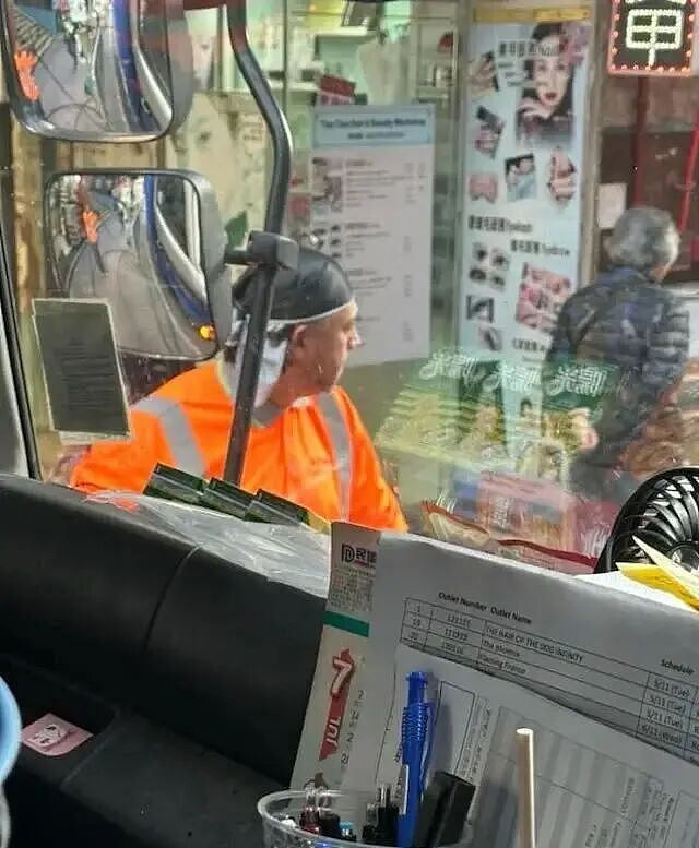 一脚踏五船，“港圈第一渣男”也能被洗白？网友：笑死，全靠同行衬托 - 21