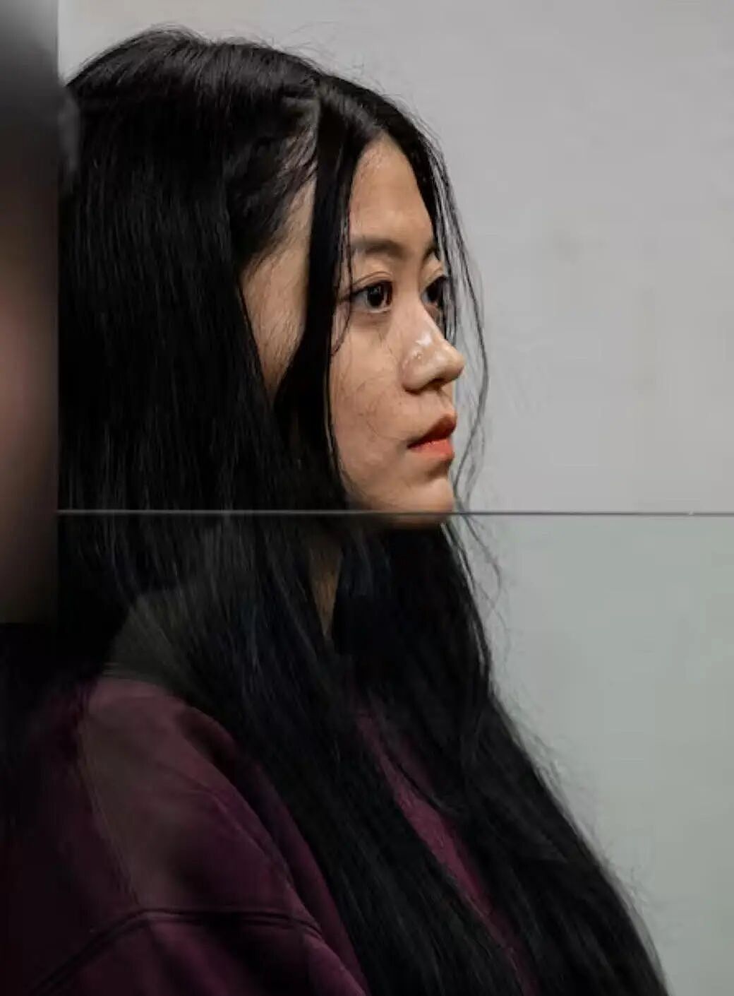 从中国飞来新西兰“刷卡”,疯狂买iPhone,26岁女子在LV店栽了(组图) - 4