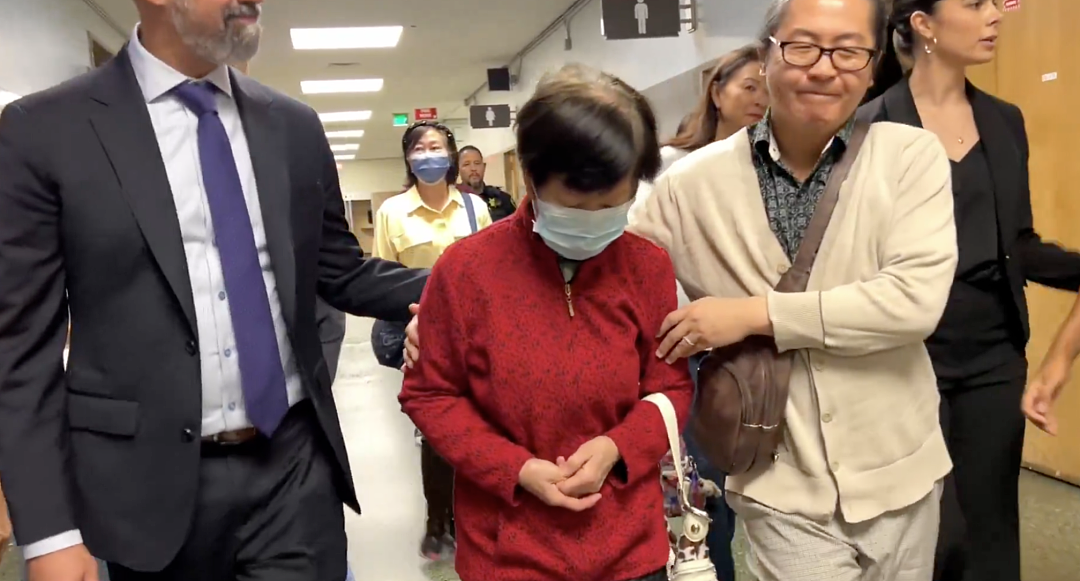 华裔老太撞死苹果高管一家四口,仅判缓刑引众怒! 上万人签名要她坐牢(组图) - 13