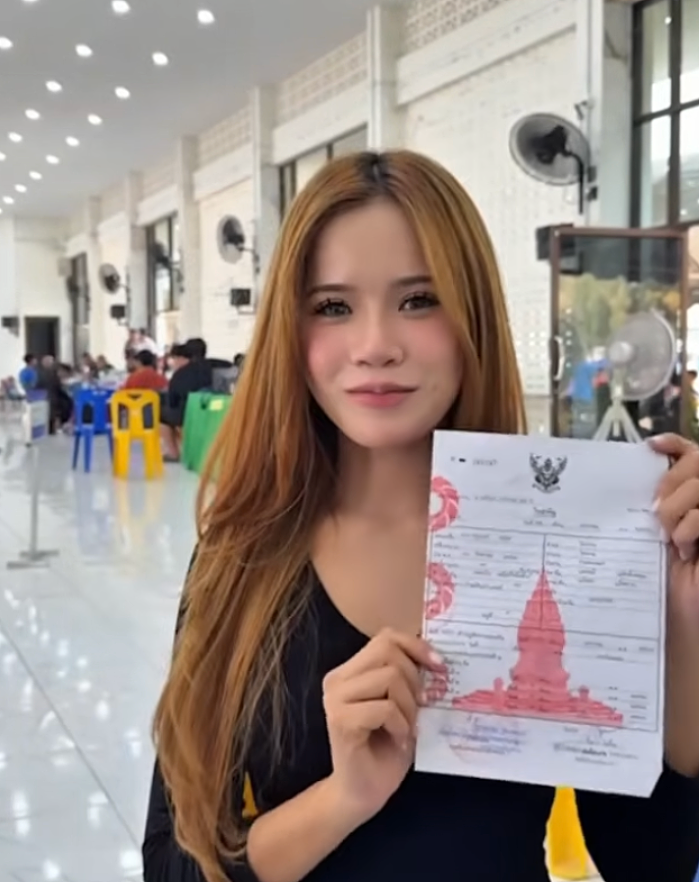 天使面孔×魔鬼身材!2026泰国征兵现场秒变“选美大赛”,一大波美照刷屏全网(组图) - 5