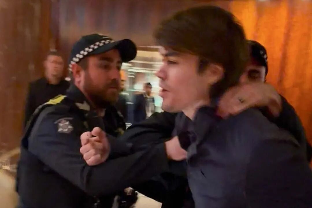 墨尔本今天又有“反移民”游行，右翼人士在酒店狂骂来访的印度总理（组图） - 2