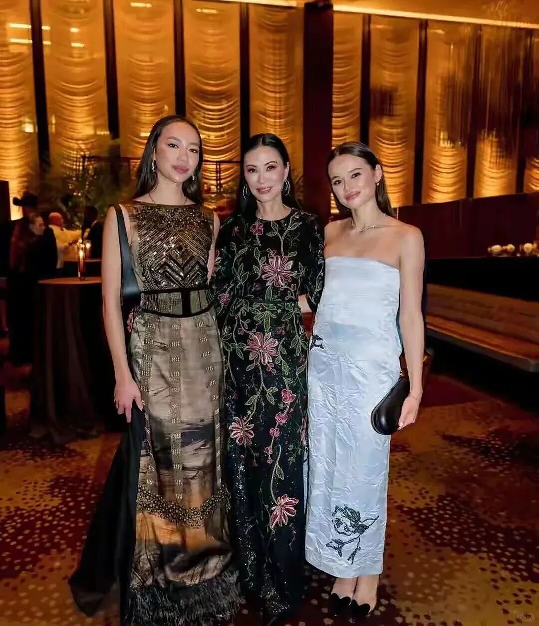 澳洲传媒大亨默多克95岁寿宴,邓文迪携女现身成赢家,获核心继承权(组图) - 5