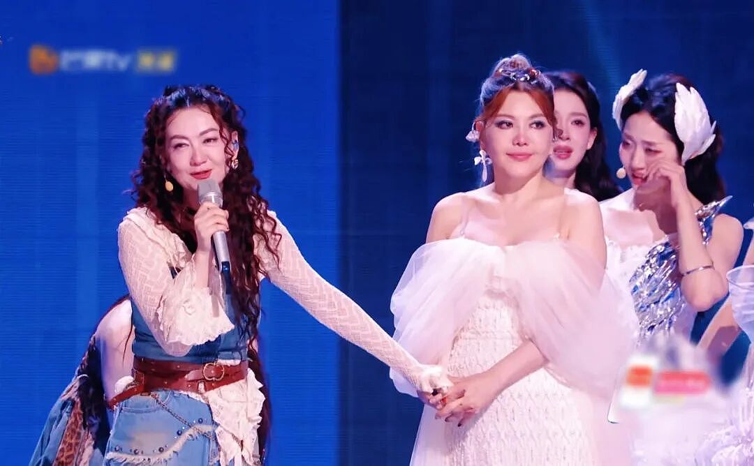 都让让,内娱最疯的女人来了(组图) - 40