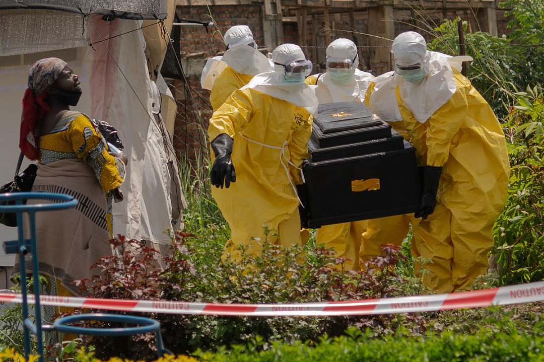 非洲埃博拉疫情确诊数翻3倍？资源短缺医护身亡，有民众却拒抗疫称是“神秘力量”？（组图） - 19
