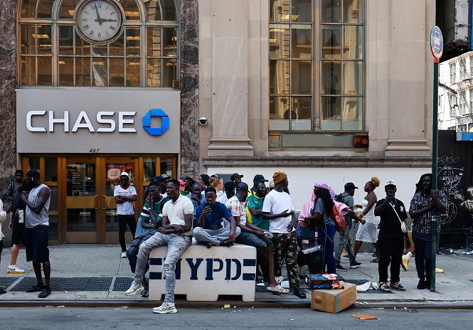 唐人街大批NYPD突袭,拘留多人!华埠店家:只是没完没了的猫鼠游戏 - 3