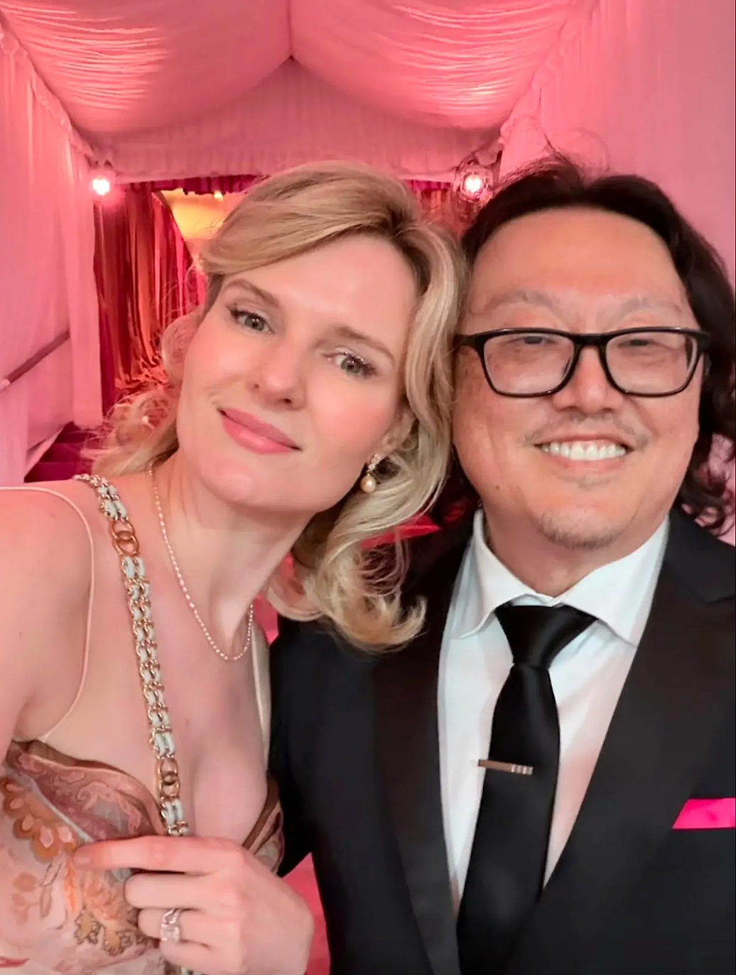 霉霉世纪婚礼细节流出！狂砸1亿请来半数欧美名流！特朗普也来蹭热度！帝国大厦为她亮灯！纽约全城戒备，安保堪比总统到访！ - 6