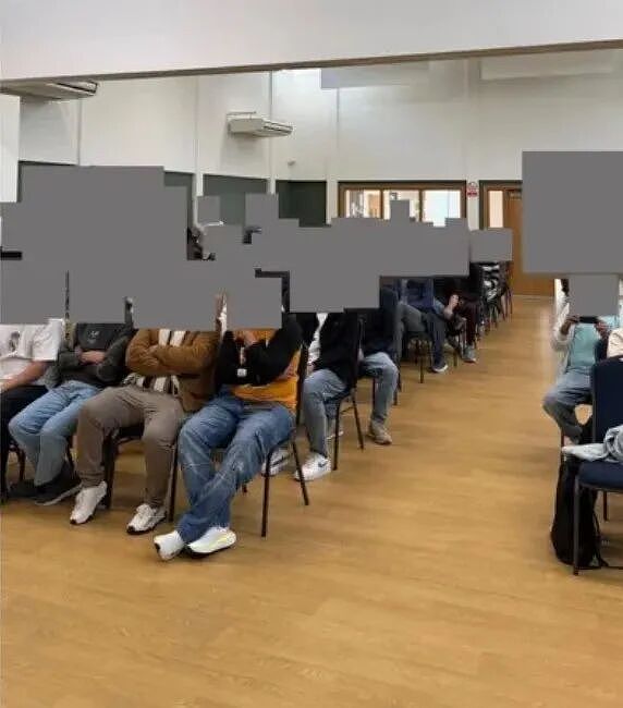为拿身份拼了！律师教移民假扮同性恋，收费7000包教包会（组图） - 1