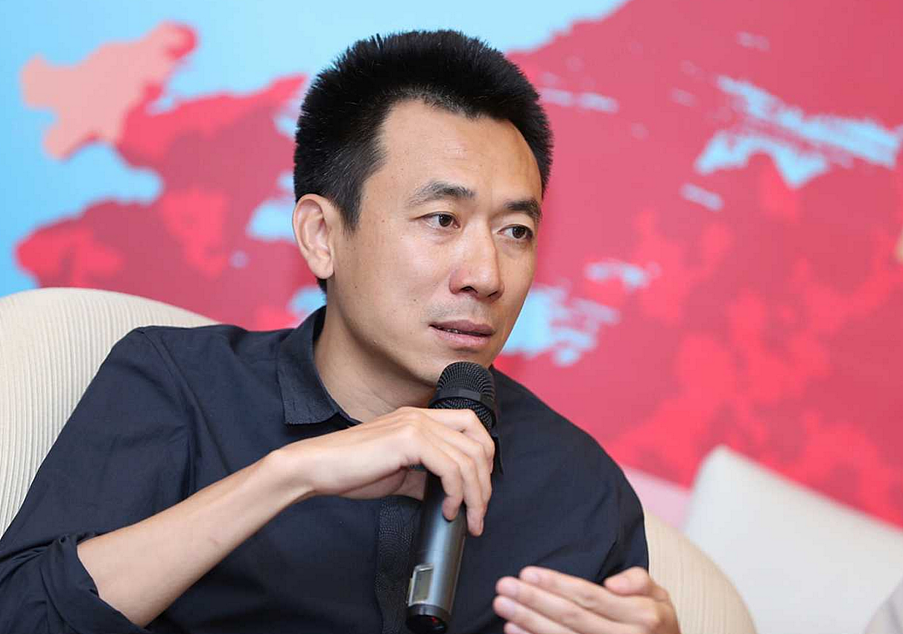 亿万富豪迎娶美女主持人，转头却与女演员同居！原配凭一己之力搞垮整个巨头公司 - 6