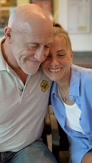 同事竟是失散几十年亲兄妹？！两人非常投缘且拥有相同爱好，奇妙缘分... - 4