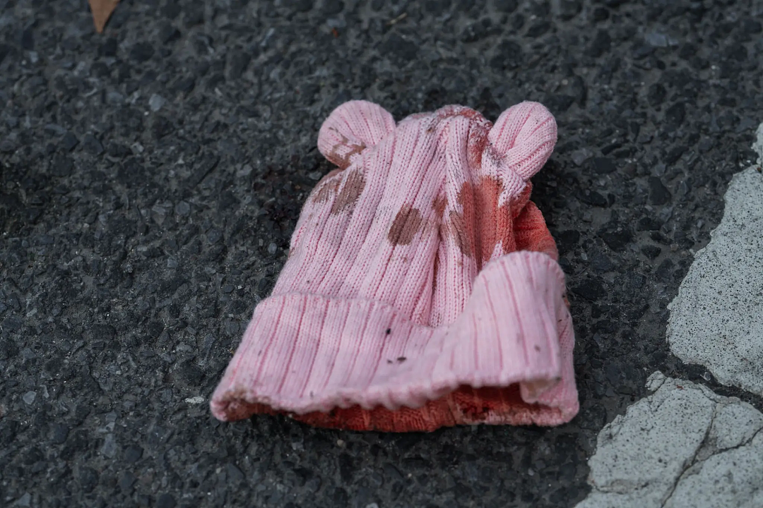 当街遇扫射!女婴头部中弹,已经无声息的死了....妈妈爆哭崩溃(视频/组图) - 3